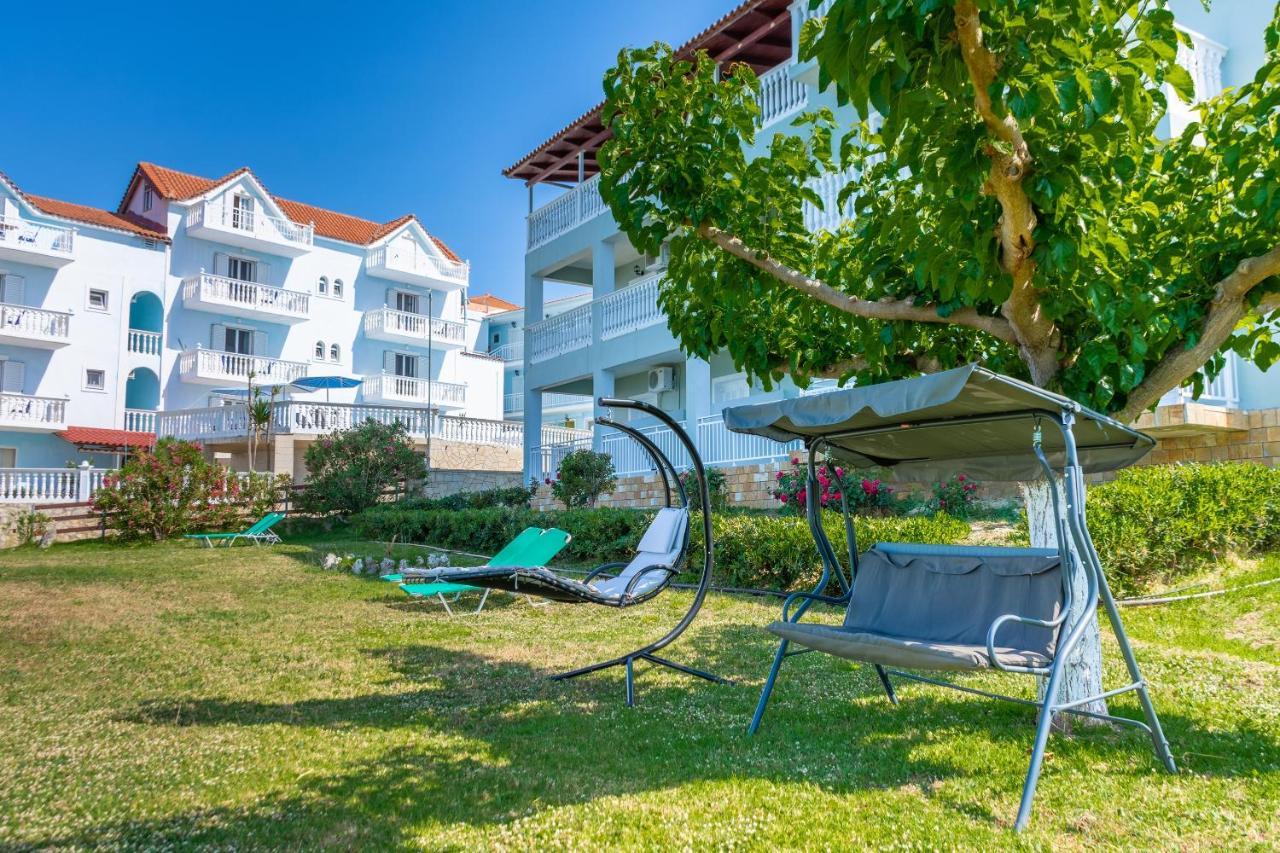 Baywatch Apartments On The Beach By "Elite" Amoudi Eksteriør bilde