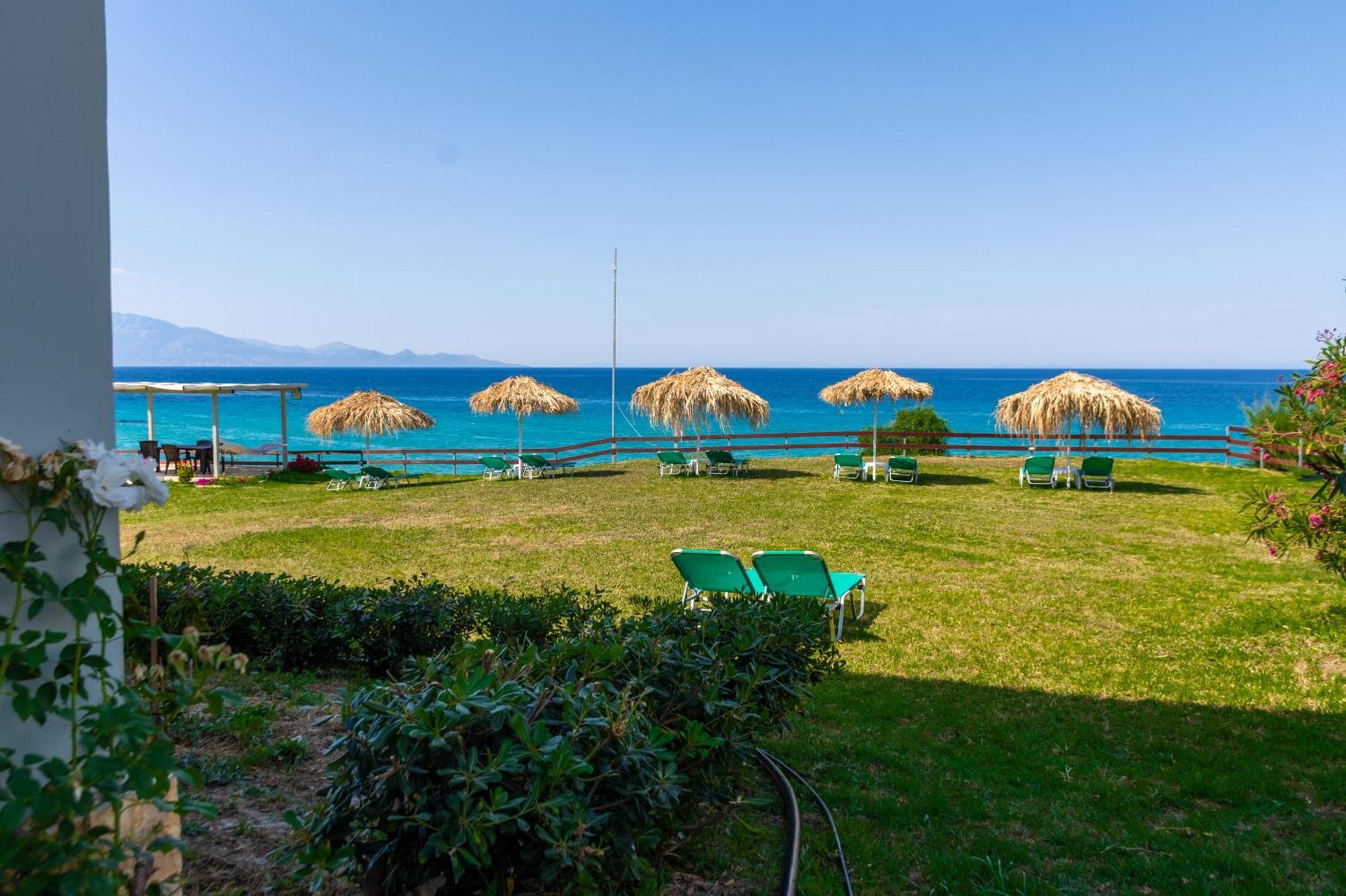 Baywatch Apartments On The Beach By "Elite" Amoudi Eksteriør bilde